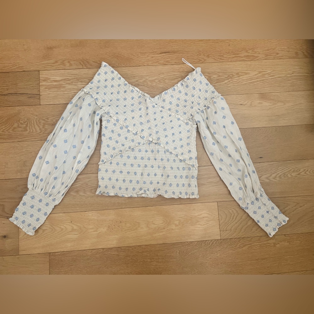 BB Dakota White and Blue Smocked Blouse size small